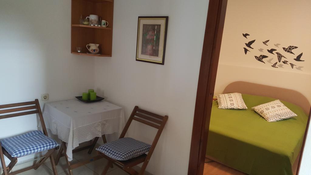 Apartment Ecio Banjole Bagian luar foto