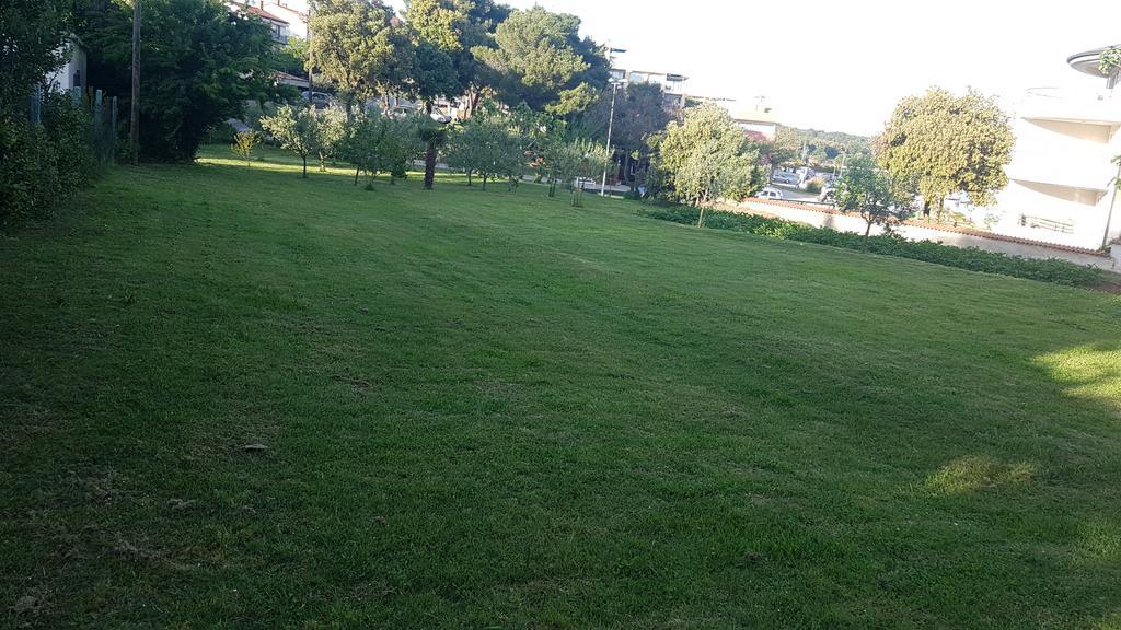 Apartment Ecio Banjole Bagian luar foto